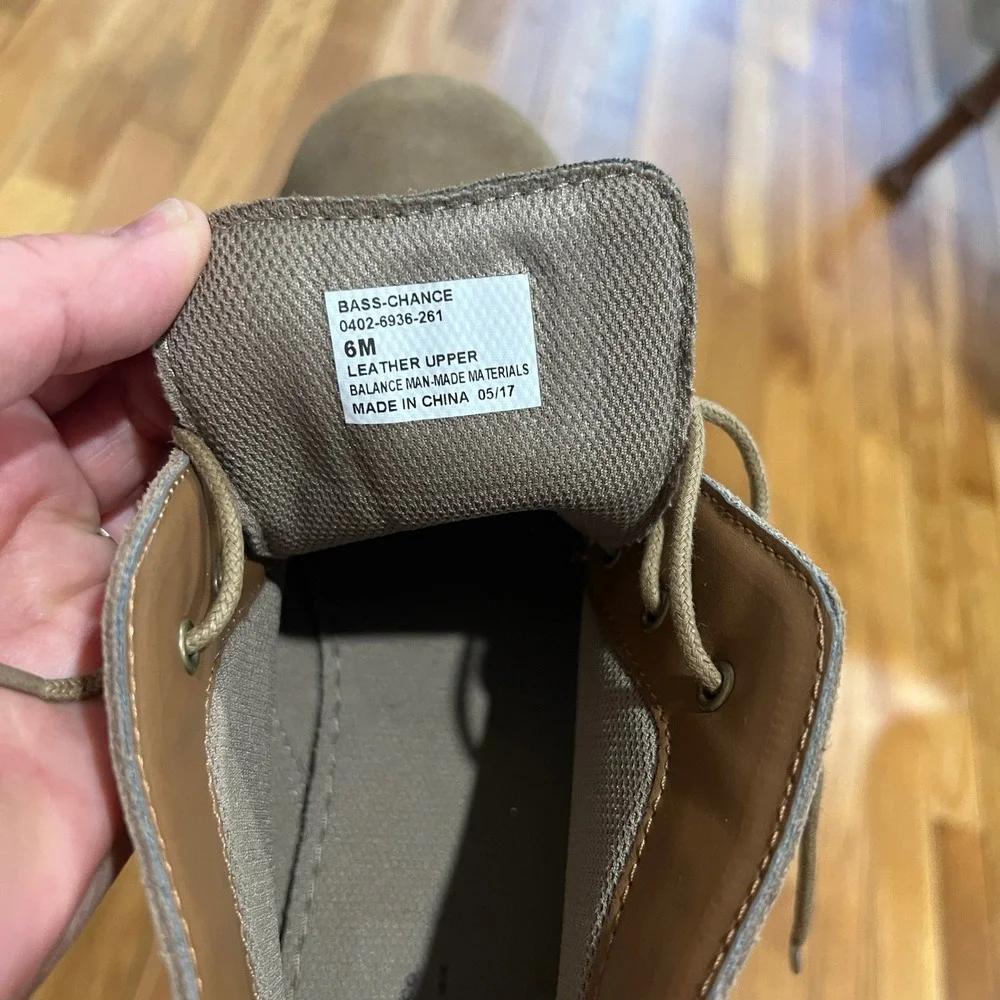 G.H. Bass & Co. Mens Taupe Suede Leather Chukka Desert Boots 6M